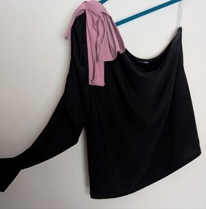 One Shoulder Black Shirt With Pink Bow